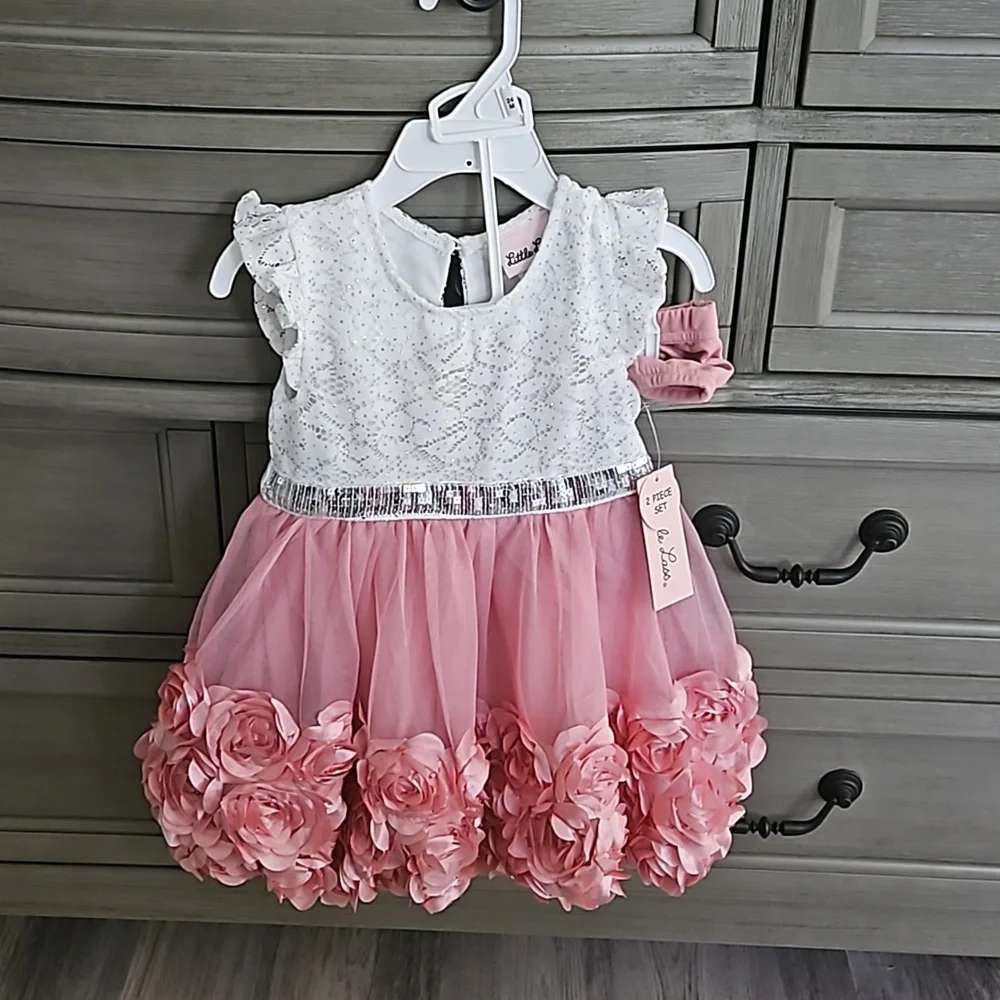 Dress - Picture 1 of 4